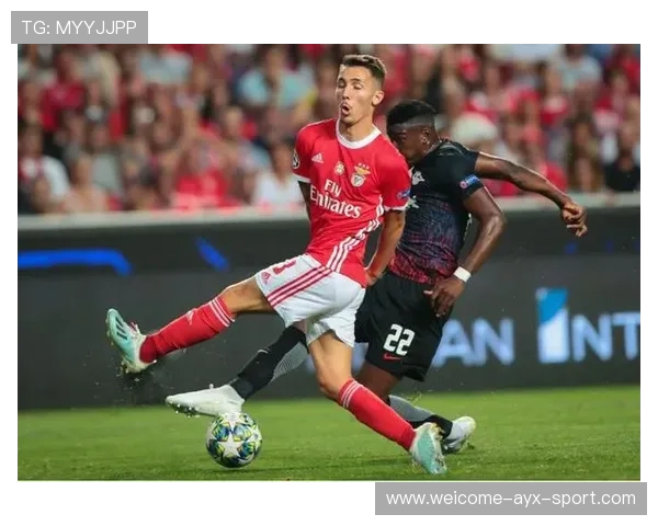 格里马尔多单场两次任意球破门，德甲赛场再现传奇，格里马尔多 fm2020