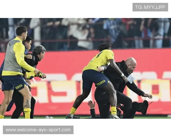 恩佐在中场送出贯穿防线的直线球：那一脚定义比赛的艺术与力量